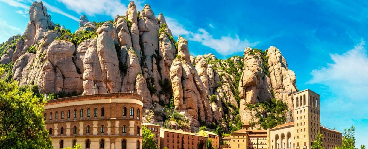 Испания, Монсеррат — бенедиктинский монастырь, духовный символ и религиозный центр Каталонии
